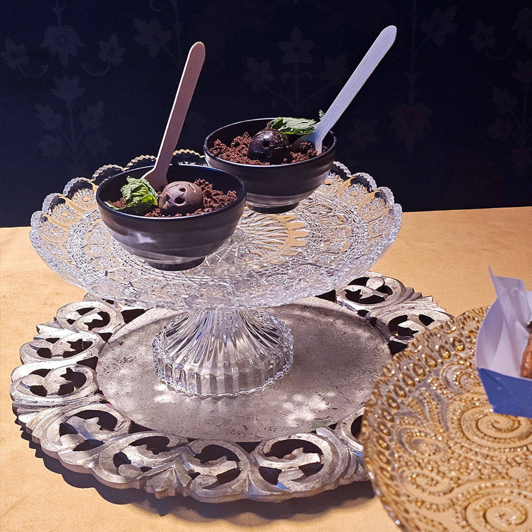 Pré-Show (Sala 05 - Mesa com Comidas e Bar)